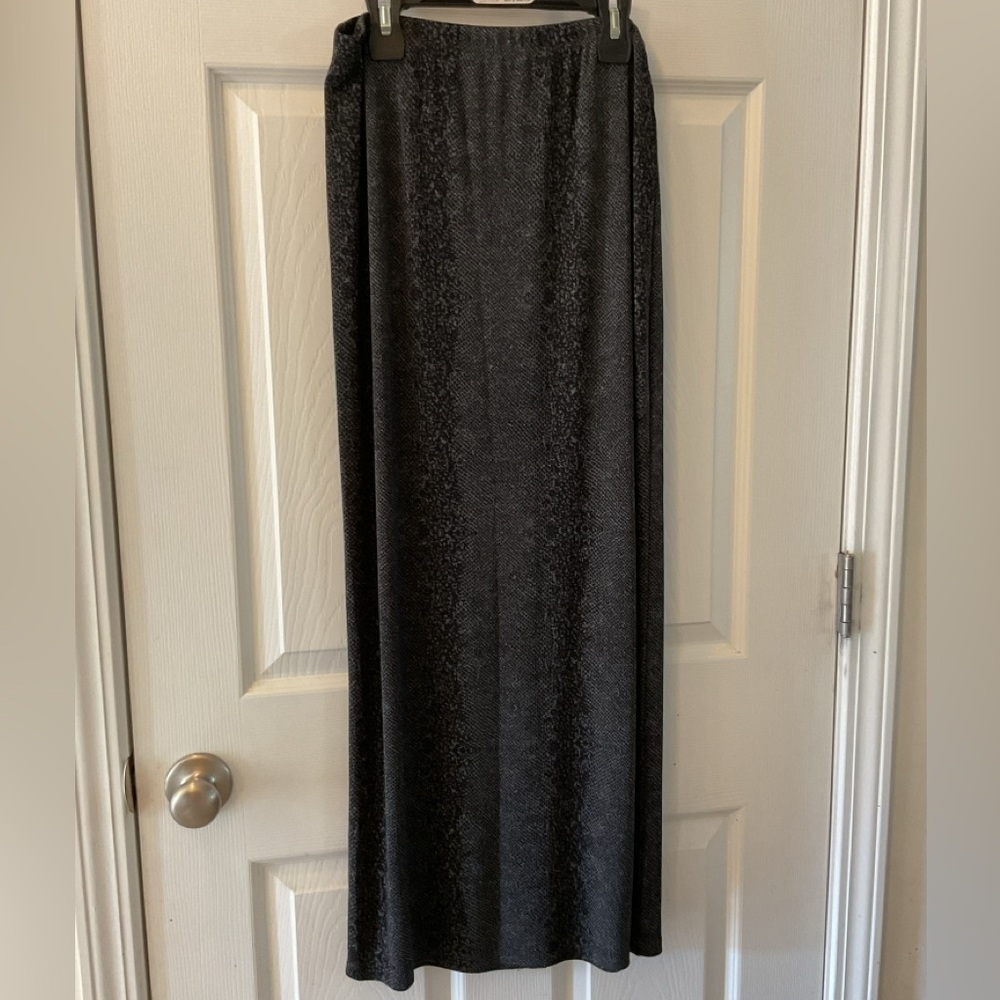 Josephine Chaus Studio Women’s Size Medium Black/Silver/White/Gray Maxi Skirt